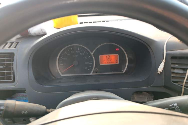 Used BAIC Weiwang 306 2011 1.3L base model 7 seats
