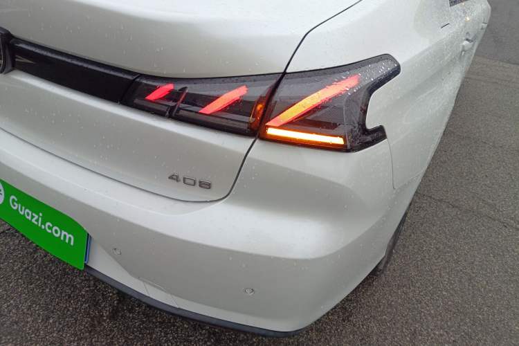 Used Peugeot 408 2022 1.6T Light-Chasing Edition
