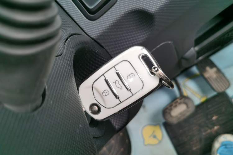 Used Wuling Hongguang MINIEV 2021 Macaron Premium Model – Lithium Iron Phosphate Interior 1