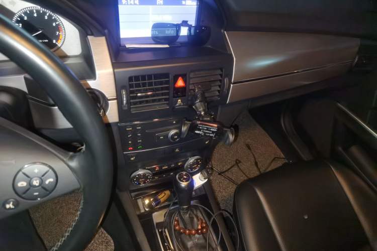 Used Mercedes-Benz GLK-Class 2011 GLK 300 4MATIC Fashion Model Audio And AC Panel