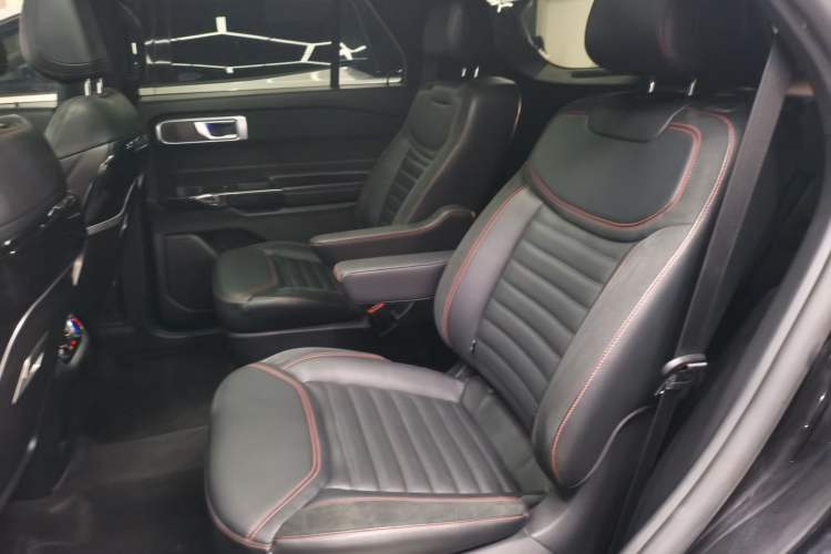 Used Ford Explorer 2023 EcoBoost 285 4x4 ST-LINE 6-Seater