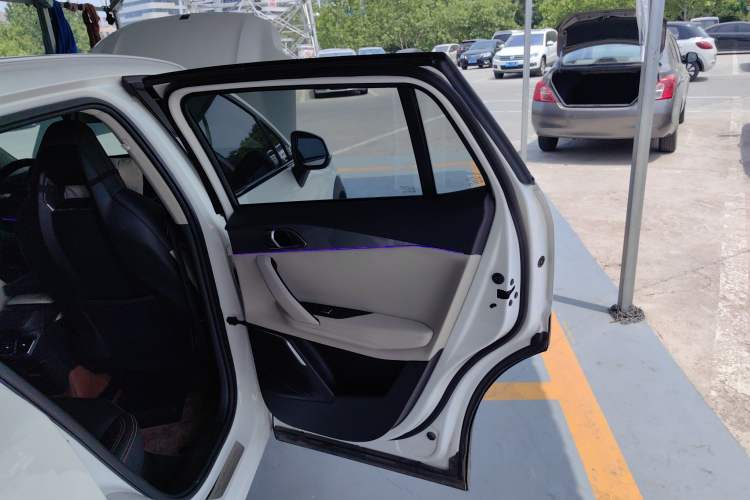 Used Lynk & Co 06 EM-P 2020 PHEV Plus
