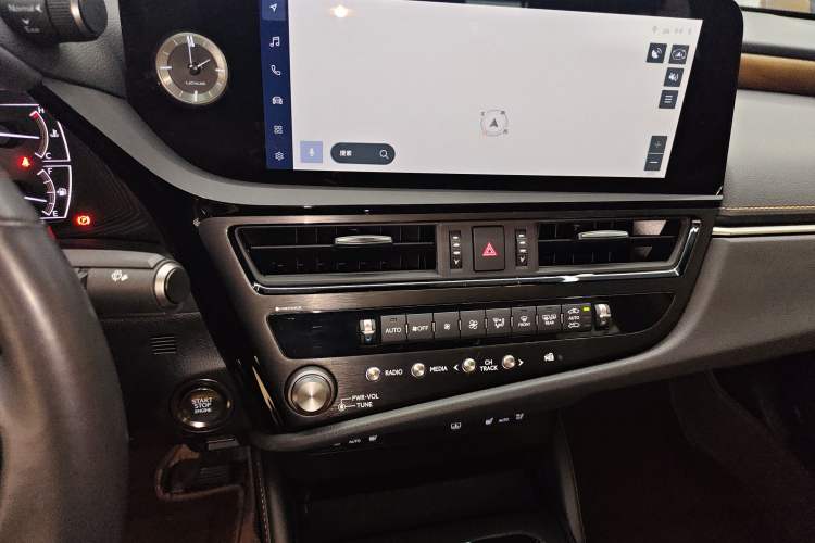 Used Lexus ES 2023 200 Luxury Edition
