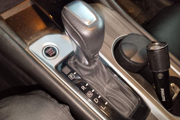 Used Nissan Teana 2021 2.0L XL Comfort Edition Gear Lever