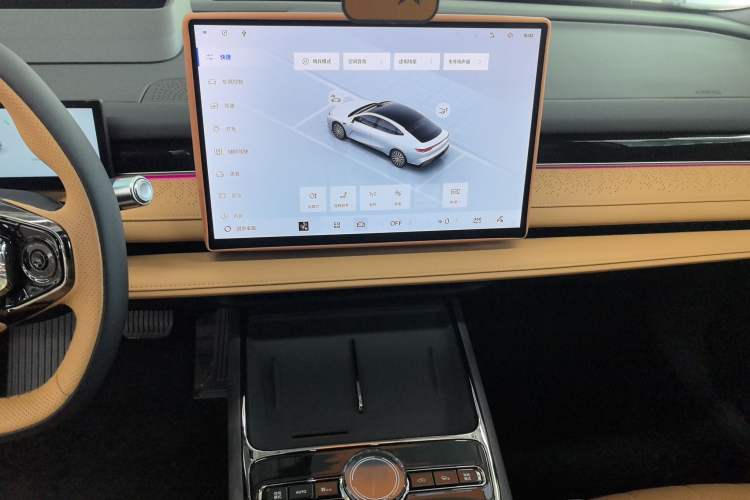 Used Geely Galaxy 8 2025 130km EM-P Starship Edition
