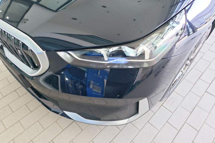 Used BMW i5 2024 eDrive 35L Prestige Luxury Package Left Front Headlight