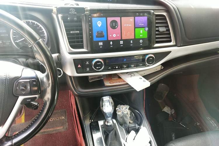 Used Toyota Highlander 2015 2.0T Four-Wheel Drive Luxury Edition 7-Seater Audio And AC Panel