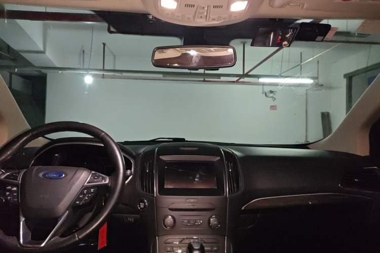 Used Ford Edge 2018 EcoBoost 245 Two-Wheel-Drive Titanium 7-Seater China V Standard
