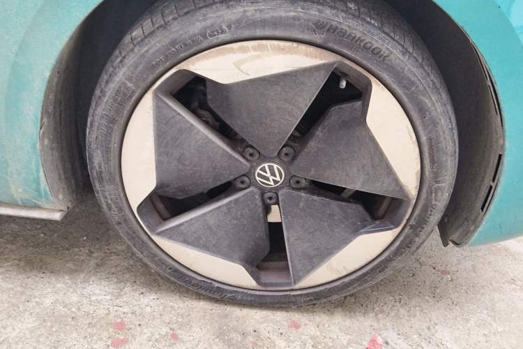Used Volkswagen ID.3 2022 Pro Smart Edition Right Front Wheel Hub