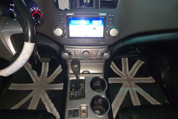 Used Toyota Highlander 2012 2.7L 2WD 5-Seater Elite Edition Audio And AC Panel