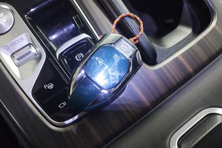 Used GAC Trumpchi GS8 2022 Flagship Series 2.0 TGDI Two-Wheel-Drive Prestige Edition (7 Seats) Vehicle Key