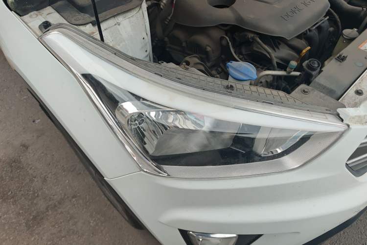 Used Hyundai ix25 2015 1.6L Automatic Two-Wheel Drive Smart GLS Trim Right Front Headlight