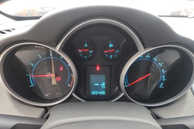 Used Chevrolet Cruze 2014 1.6L SL Millionth Anniversary Edition MT
