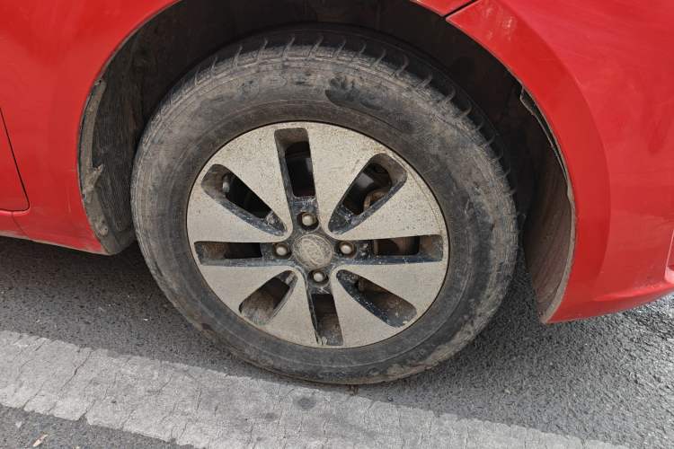 Used Kia K2 2012 Sedan 1.4L MT GLS Commemorative Edition