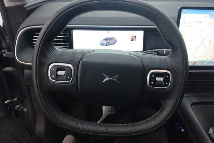 Used XPeng G6 2023 755 Ultra-Long Range Pro Steering Wheel