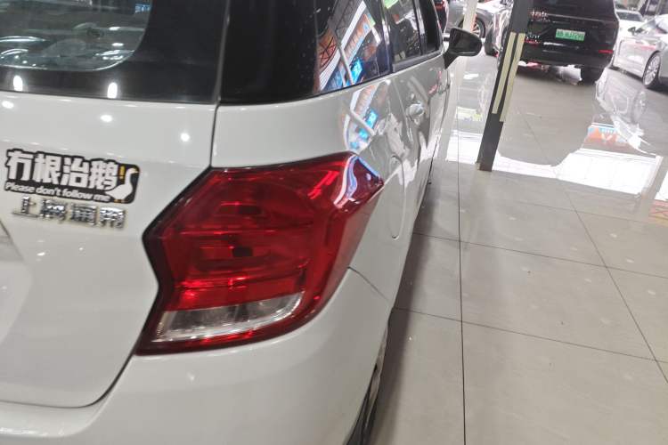 Used Chevrolet Lova RV 2016 1.5L Automatic Comfort Edition