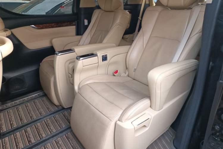 Used Toyota Alphard 2020 Dual-Engine 2.5L Luxury Edition