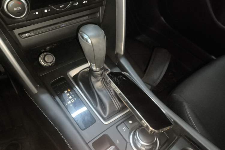 Used Mazda CX-4 2018 2.0L Automatic 2WD Blue Sky Exploration Edition China VI Standard
