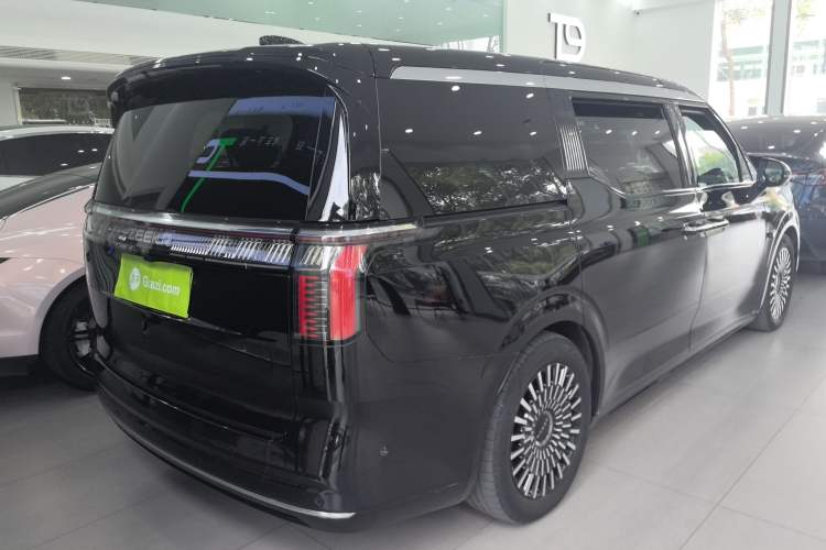 Used Zeekr 009 2022 WE Edition
