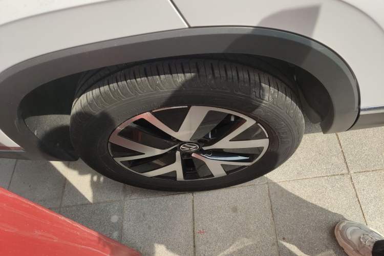 Used Volkswagen Tayron 2023 300TSI Two-Wheel-Drive Luxury Plus Advanced Edition Right Rear Wheel Hub