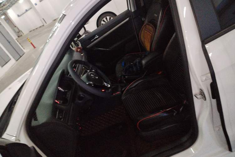 Used Volkswagen Lavida 2019 Lavida Start 1.5L Automatic Trendy Version China VI Standard Left Front Seat