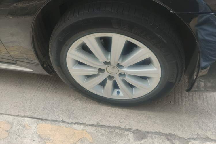 Used Toyota Crown 2012 2.5L Royal Right Front Wheel Hub