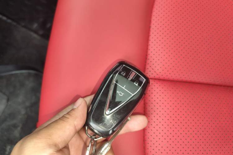 Used CHANGAN UNI-T 2020 1.5T Prestige Version
