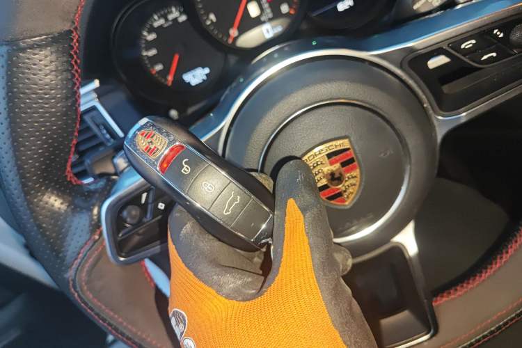 Used Porsche Macan 2017 Macan 2.0T Interior 1