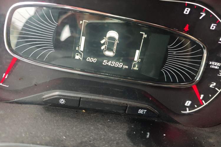 Used Baojun 510 2017 1.5L Manual Luxury Model Odometer Close Up