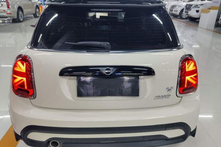 Used MINI MINI 2022 1.5T COOPER Classic Edition
