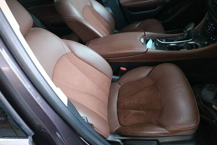 Used Buick Envision 2016 20T Two-Wheel-Drive Elite Model
