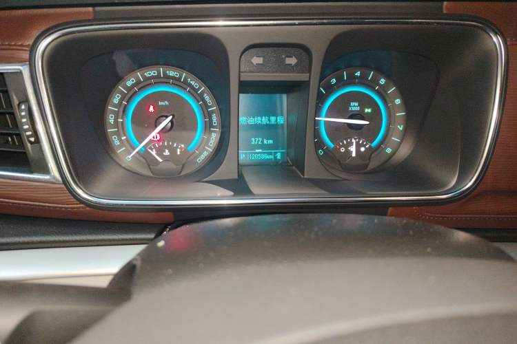 Used Buick GL8 2015 2.4L Luxury Business Premium Edition
