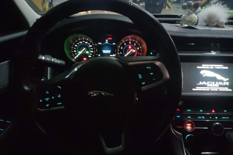 Used Jaguar XFL 2020 XFL 2.0T P200 Two-Wheel-Drive Windflower Edition
