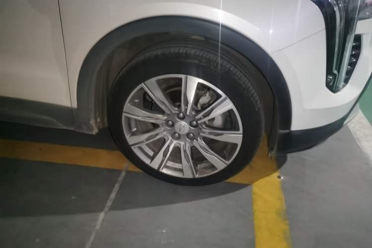 Used Cadillac XT4 2018 28T 4x4 Platinum Edition