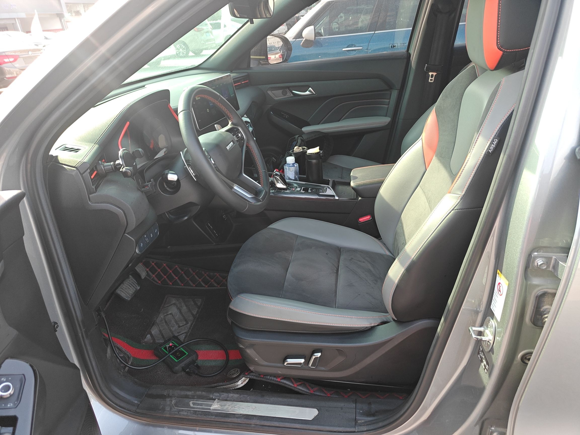 Переднее сиденье в автомобиле