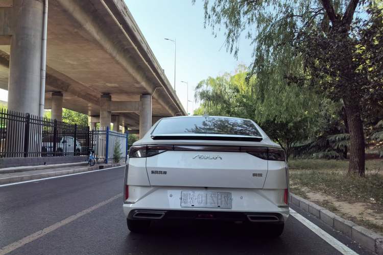 Used Dongfeng Aeolus Yixuan 2021 230T Automatic Glory Edition