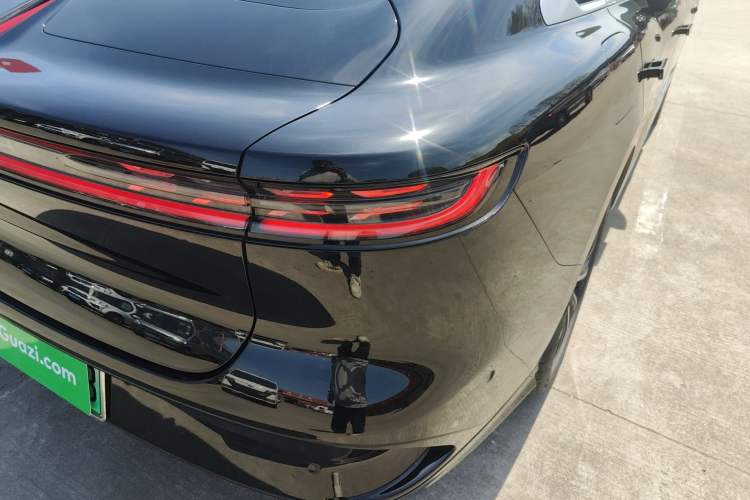 Used VOYAH PASSION 2024 PHEV Four-Wheel Drive Ultra-Long Range Executive Edition Exterior 3