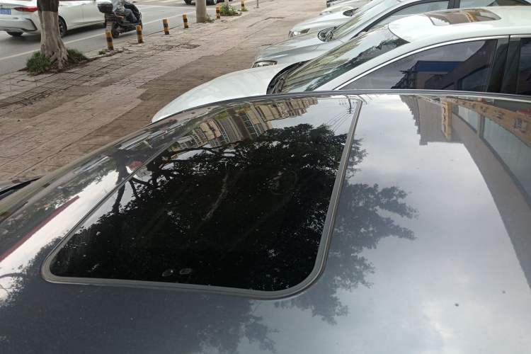 Used Buick Verano 2017 Sedan 15S Automatic Entry Model Roof