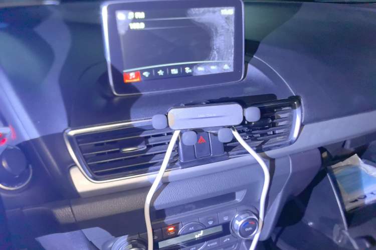 Used Mazda Mazda 3 Axela 2016 Sedan 1.5L Automatic Luxury Model