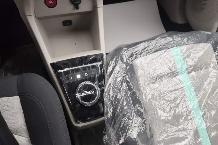 Used JMEV Xiao Qilin 2026 Model PLUS Comfort Version Gear Lever