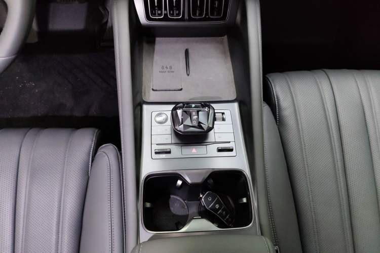 Used BYD Song L EV 2025 Intelligent Driving Version 662 km LiDAR Excellence Edition
