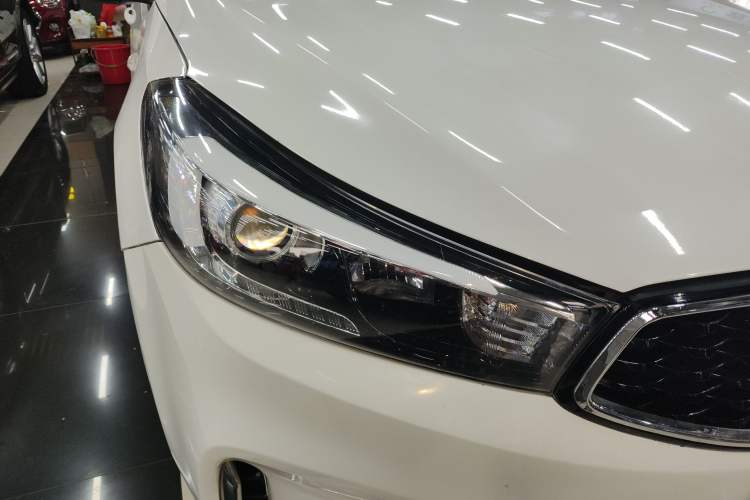 Used Kia K3 2016 1.6L Automatic GL Right Front Headlight