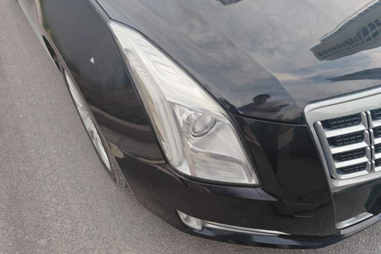 Used Cadillac XTS 2015 28T Elite Model Right Front Headlight