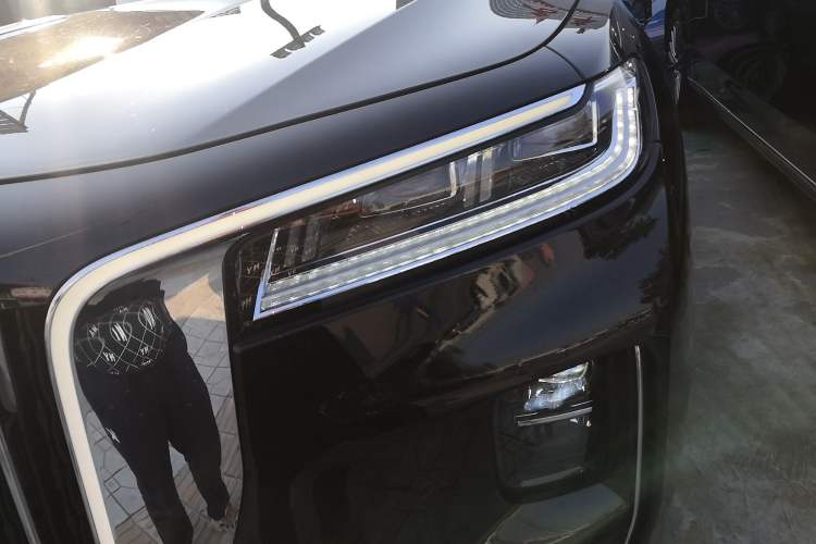 Used Hongqi H9 2020 2.0T Smart Connect Flagship Edition

