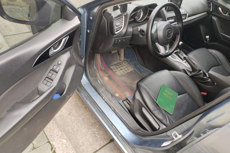 Used Mazda 3 Axela 2014 Sedan 1.5L Automatic Comfort Model Driver Seat