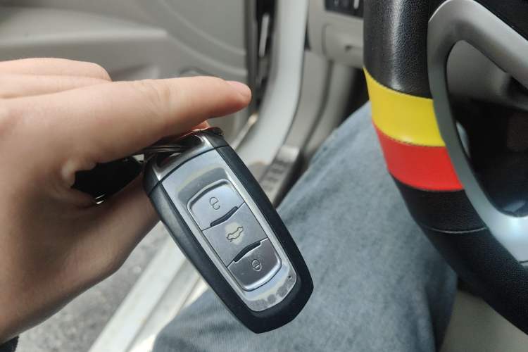 Used Geely Auto Emgrand 2014 Sedan 1.5L Manual Elite Model Vehicle Key