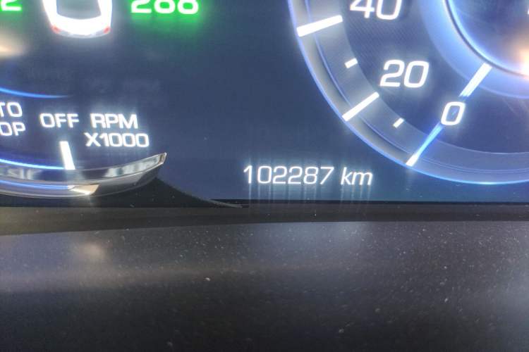 Used Cadillac CT6 2017 28T Premier Model Odometer Close Up