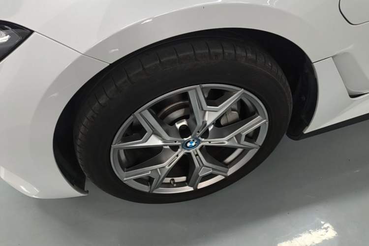 Used BMW i3 2024 eDrive 35 L
