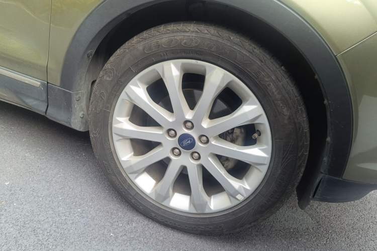 Used Ford Kuga 2013 1.6L GTDi Two-Wheel-Drive Trend Model