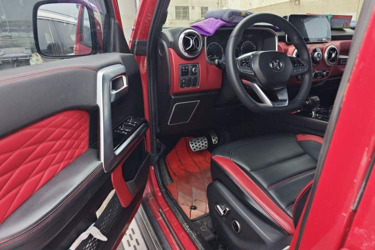 Used BAIC Off-Road BJ40 2018 PLUS 2.3T Automatic Four-Wheel Drive Flagship Version China V Emission Standard Driver Seat